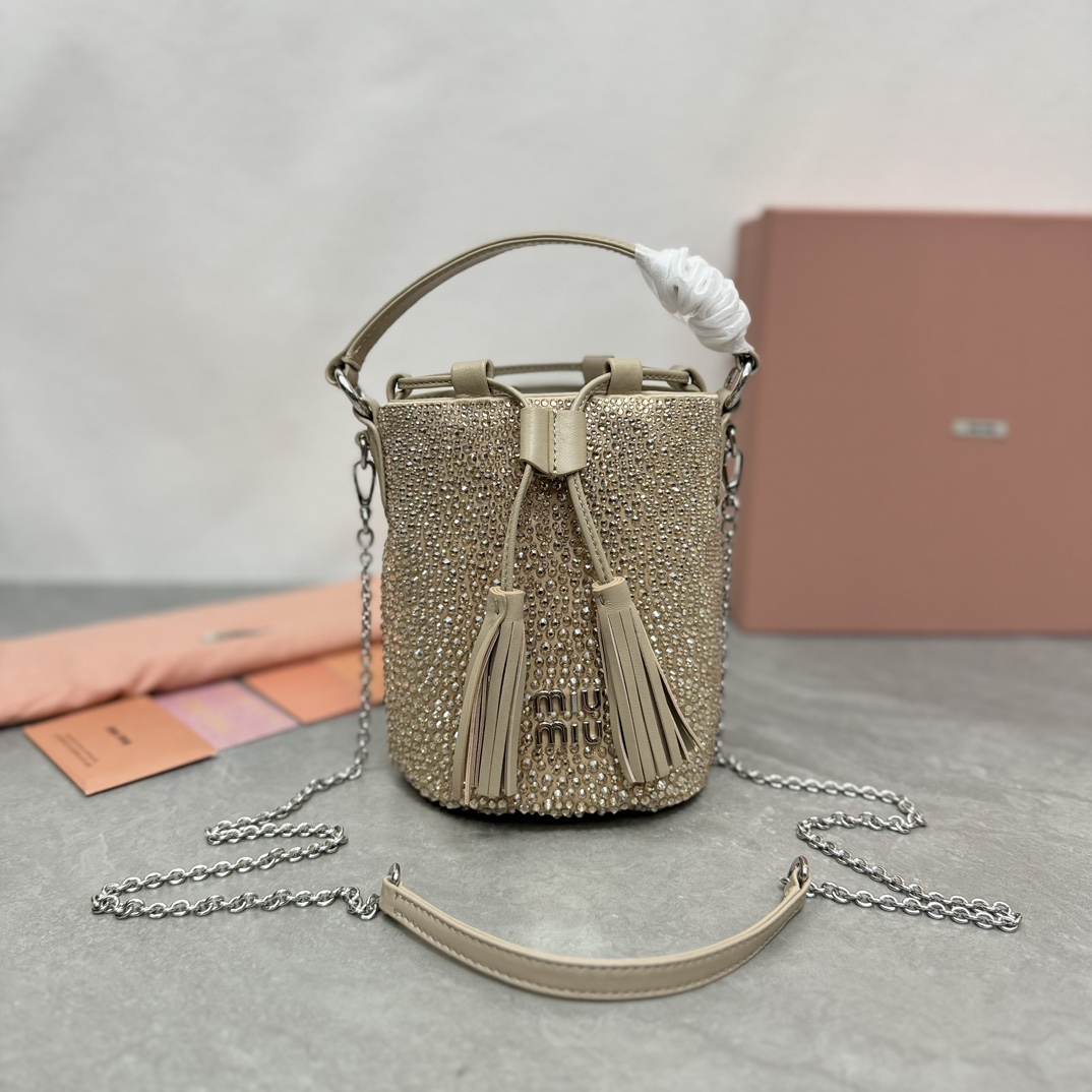 [TOP] Miu Miu Diamond Bucket Bags 17X15X10CM - 2 Colors