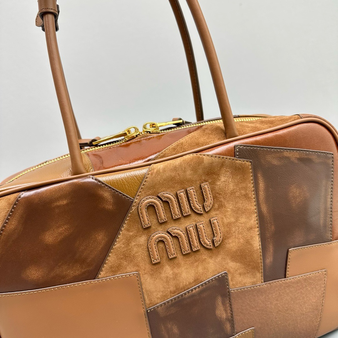 [TOP] Miu Miu 24ss Spliced ​​Skin Briefcase/Travel Handbag 34x11x44cm - Brown