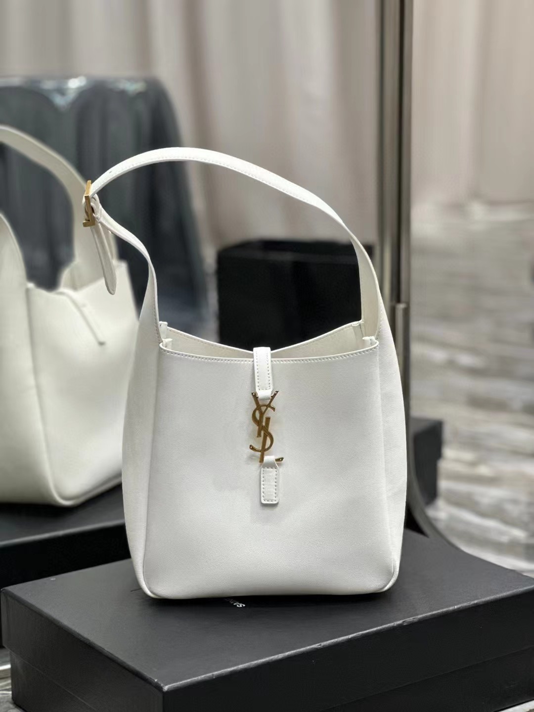 [TOP] Yves Saint Laurent YSL Le 5A7 Supple Shoulder Bag - 2 Sizes - GHW