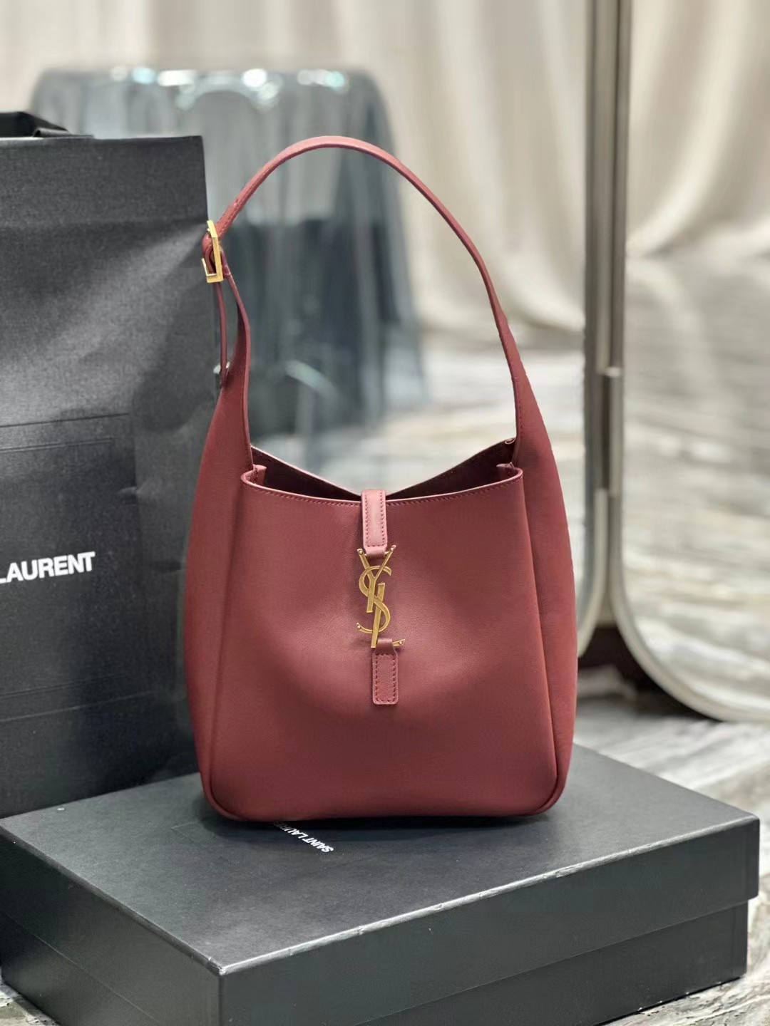 [TOP] Yves Saint Laurent YSL Le 5A7 Supple Shoulder Bag - 2 Sizes - GHW