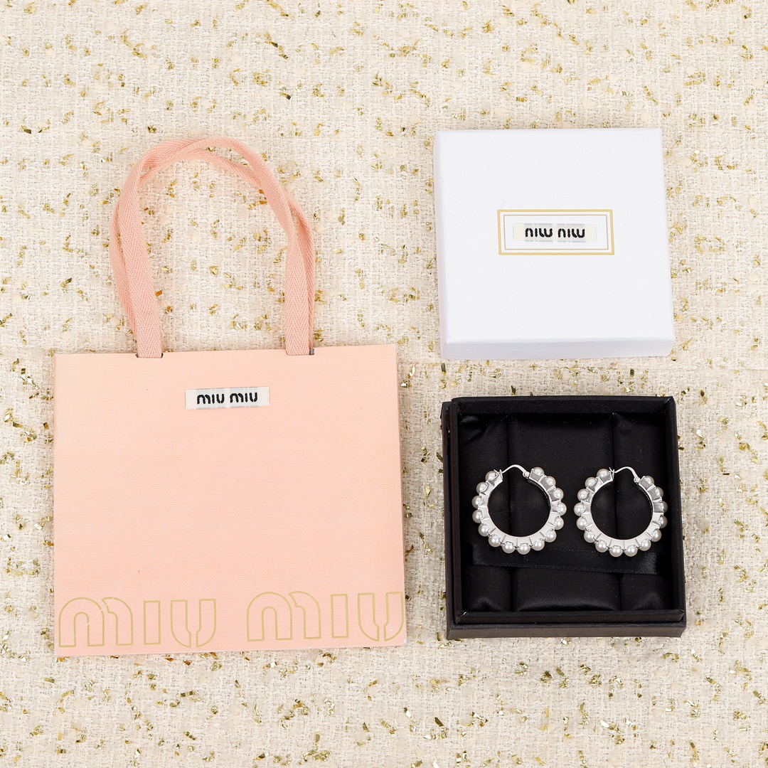 [TOP] Miu Miu Pearl Earring