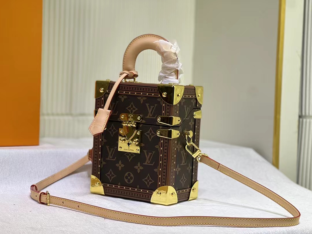 [TOP] Louis Vuitton LV  Camera Box Monogram Vernis Leather 17*21*11cm - Brown