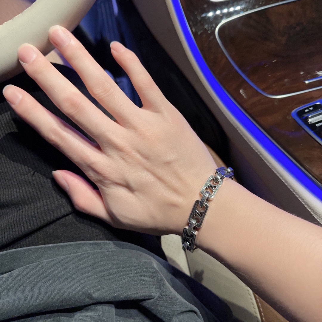 [TOP] Louis Vuitton LV  New Trend All-In-One Bracelet