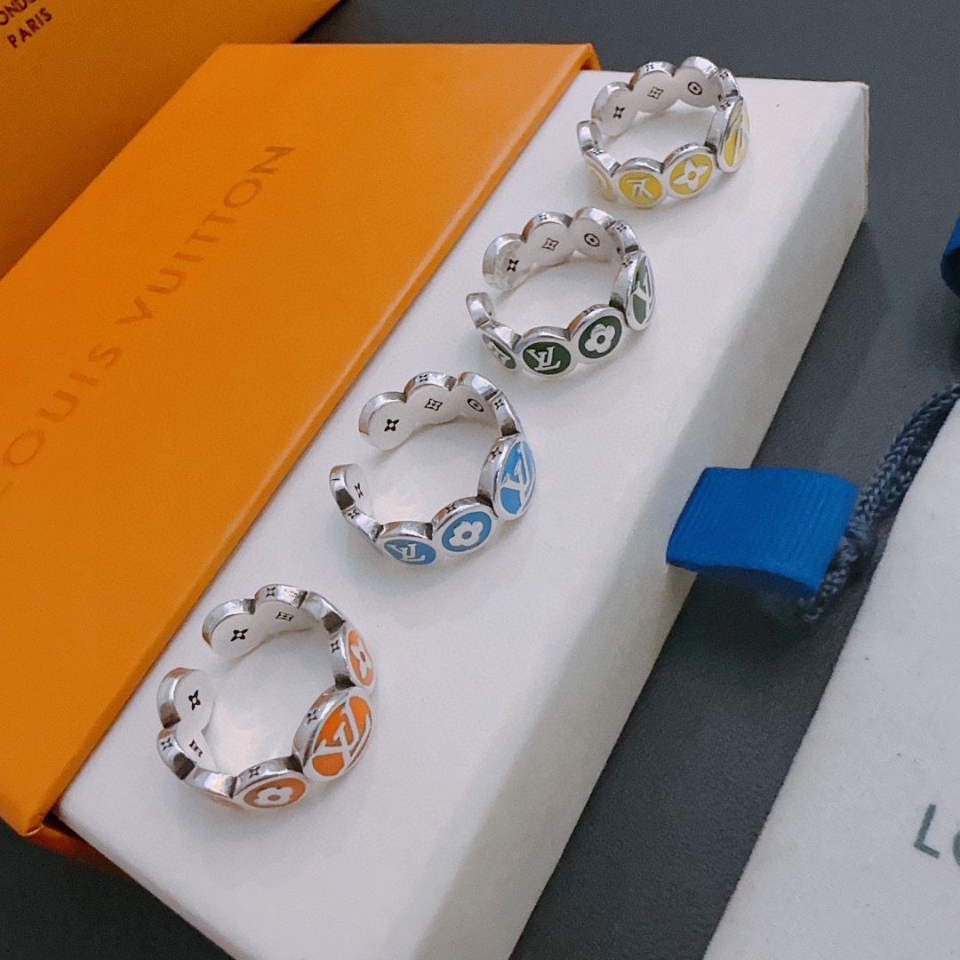 [TOP] Louis Vuitton LV Vintage Silver Ring-4 Colors