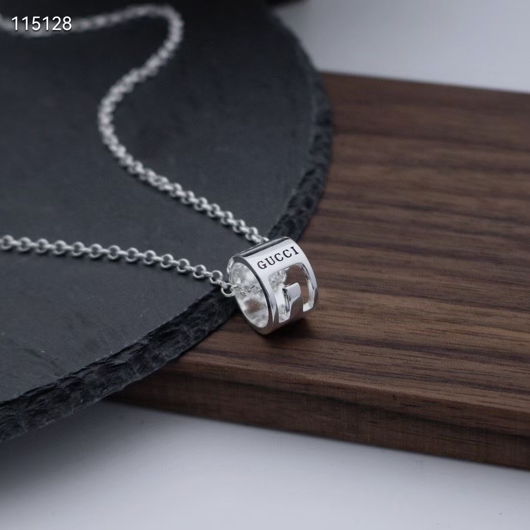 [TOP]GUCCI Classic Hollow Cylinder Pendant Necklace