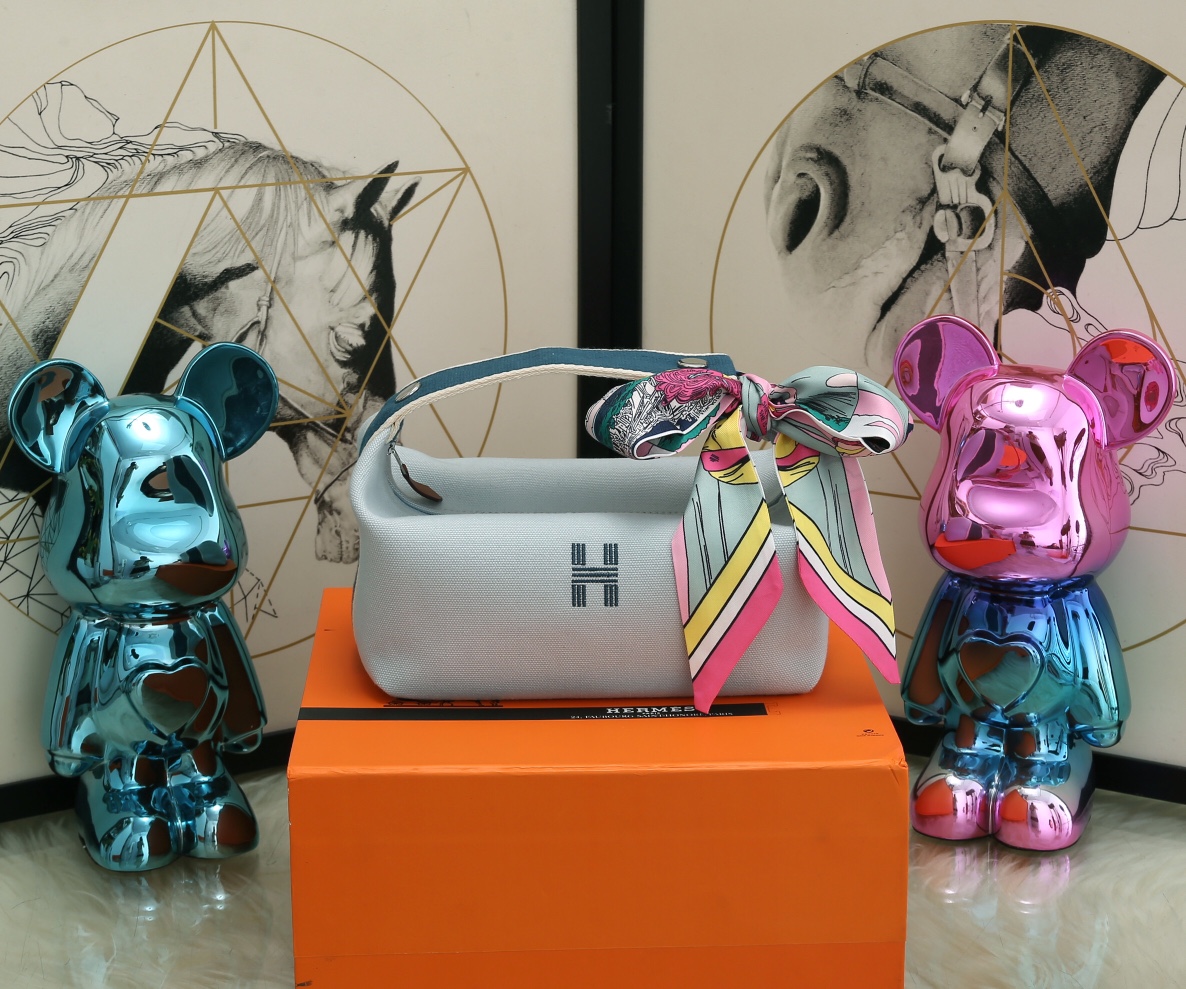 [TOP] HERMES Embroidered H logo Lunch Box Bag Collection