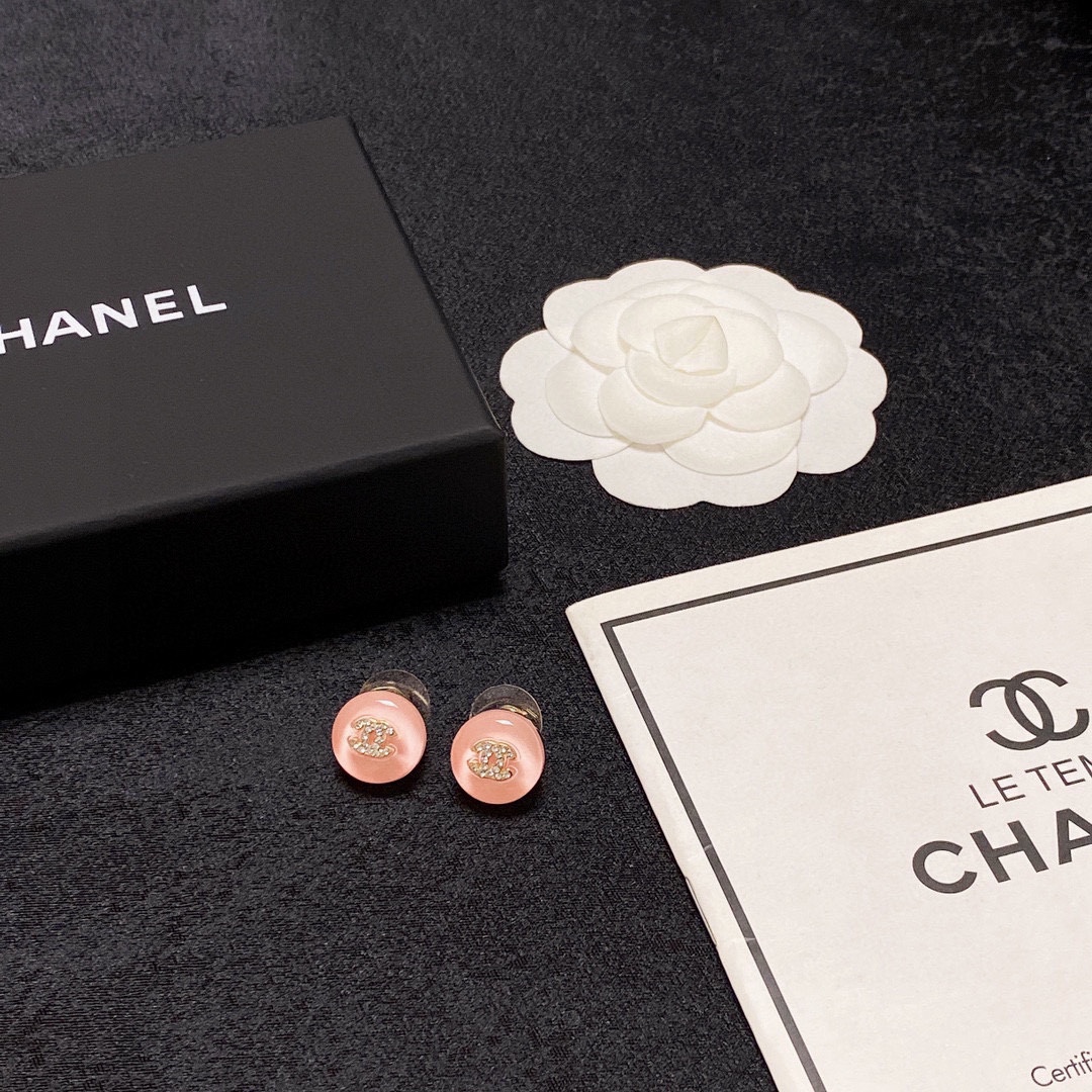 [TOP] CHANEL Diamond Stud Earring-Pink