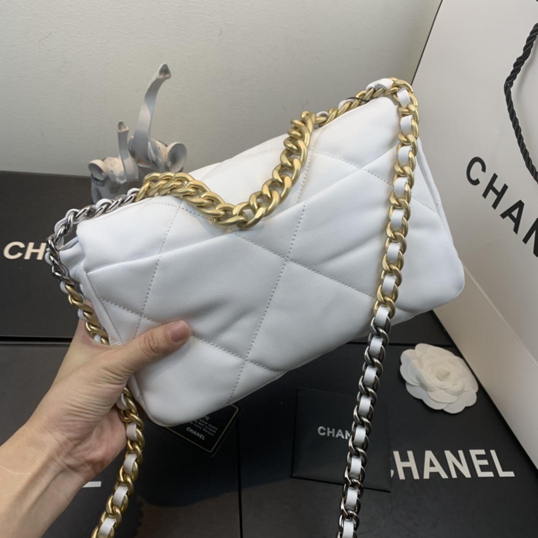 [TOP] CHANEL Lambskin 19 Bag 26x9x16cm - White&GHW