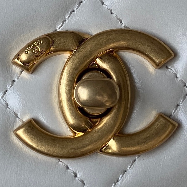 [TOP] CHANEL CoCo Handle Bag 22X16X9cm - White & GHW