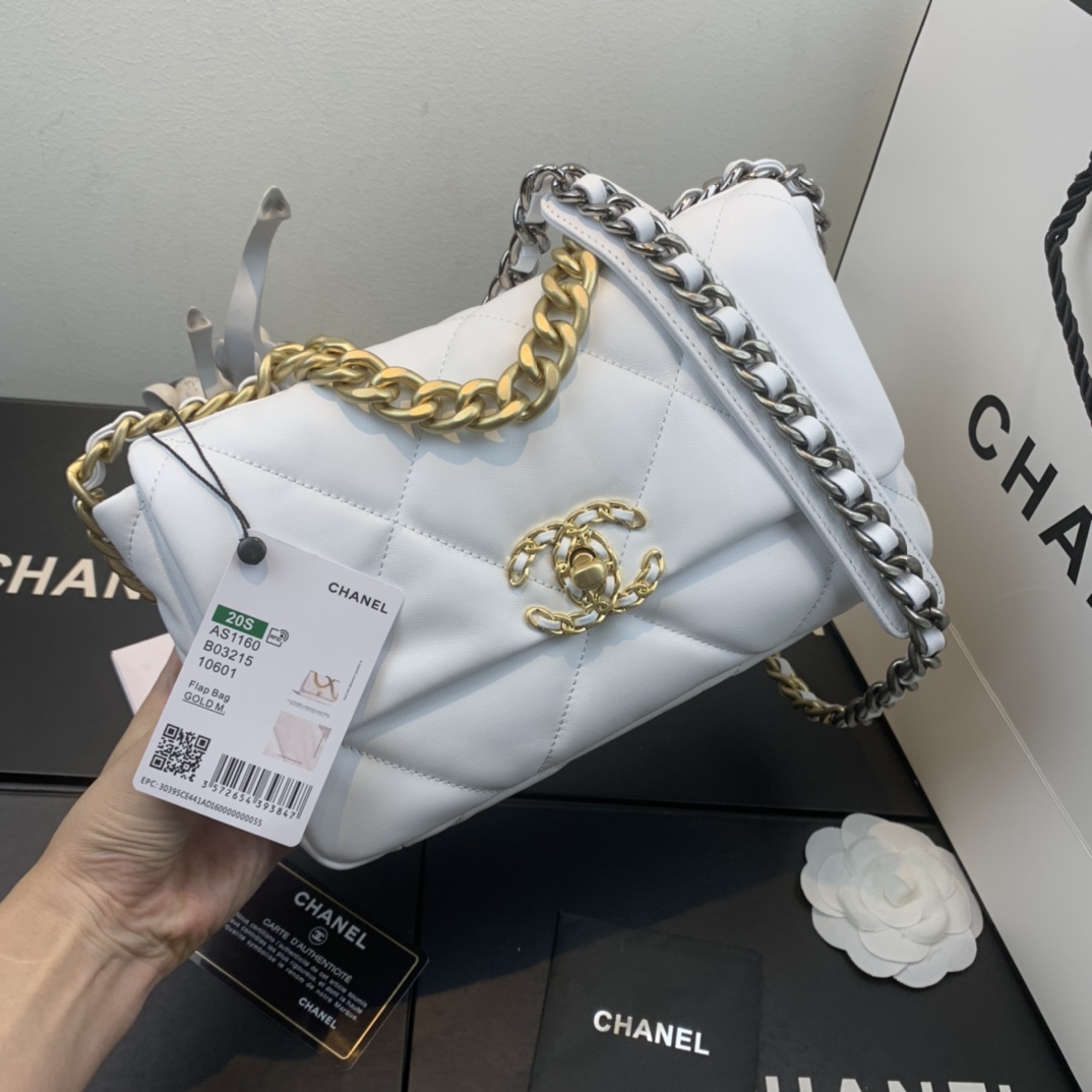 [TOP] CHANEL Lambskin 19 Bag 26x9x16cm - White&GHW