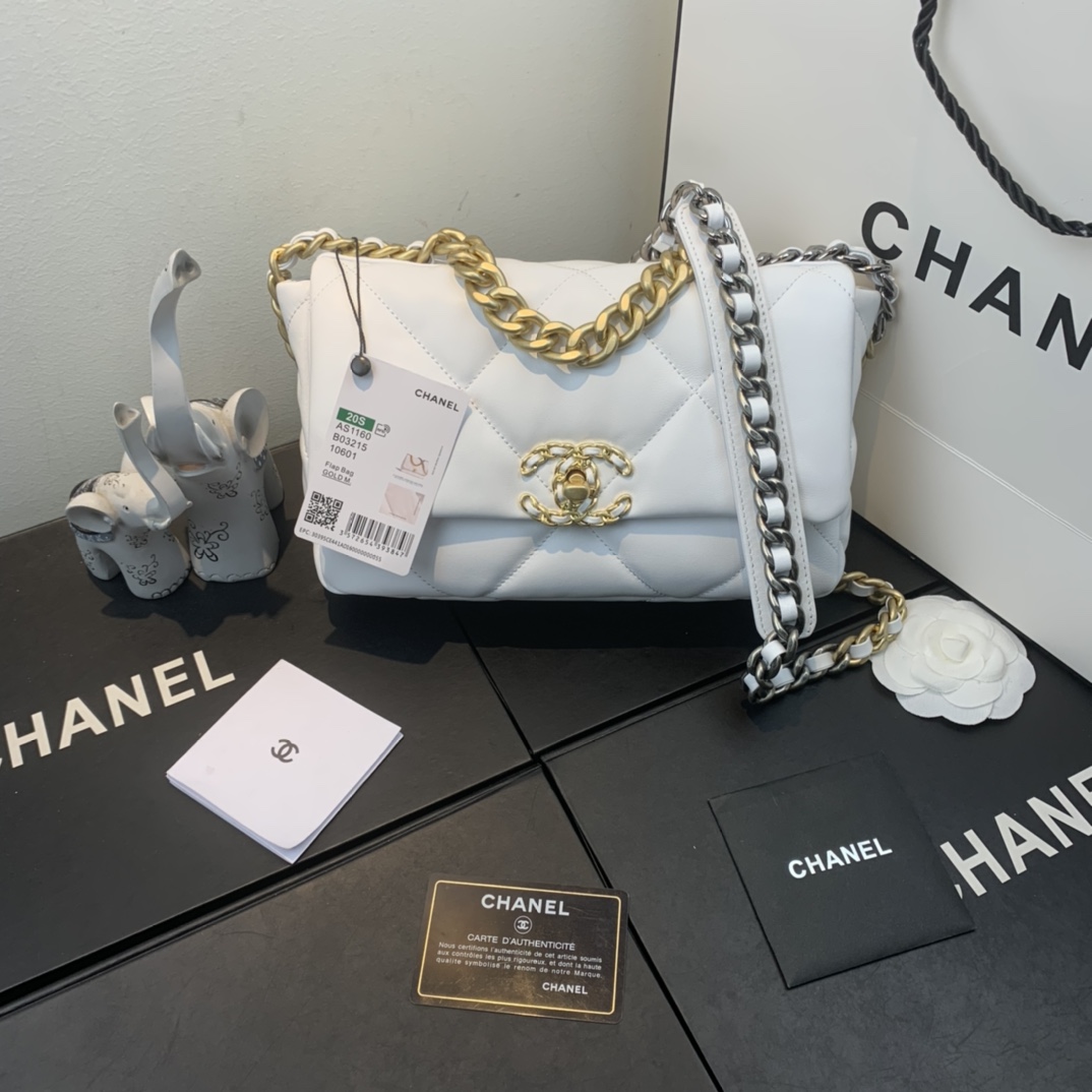 [TOP] CHANEL Lambskin 19 Bag 26x9x16cm - White&GHW