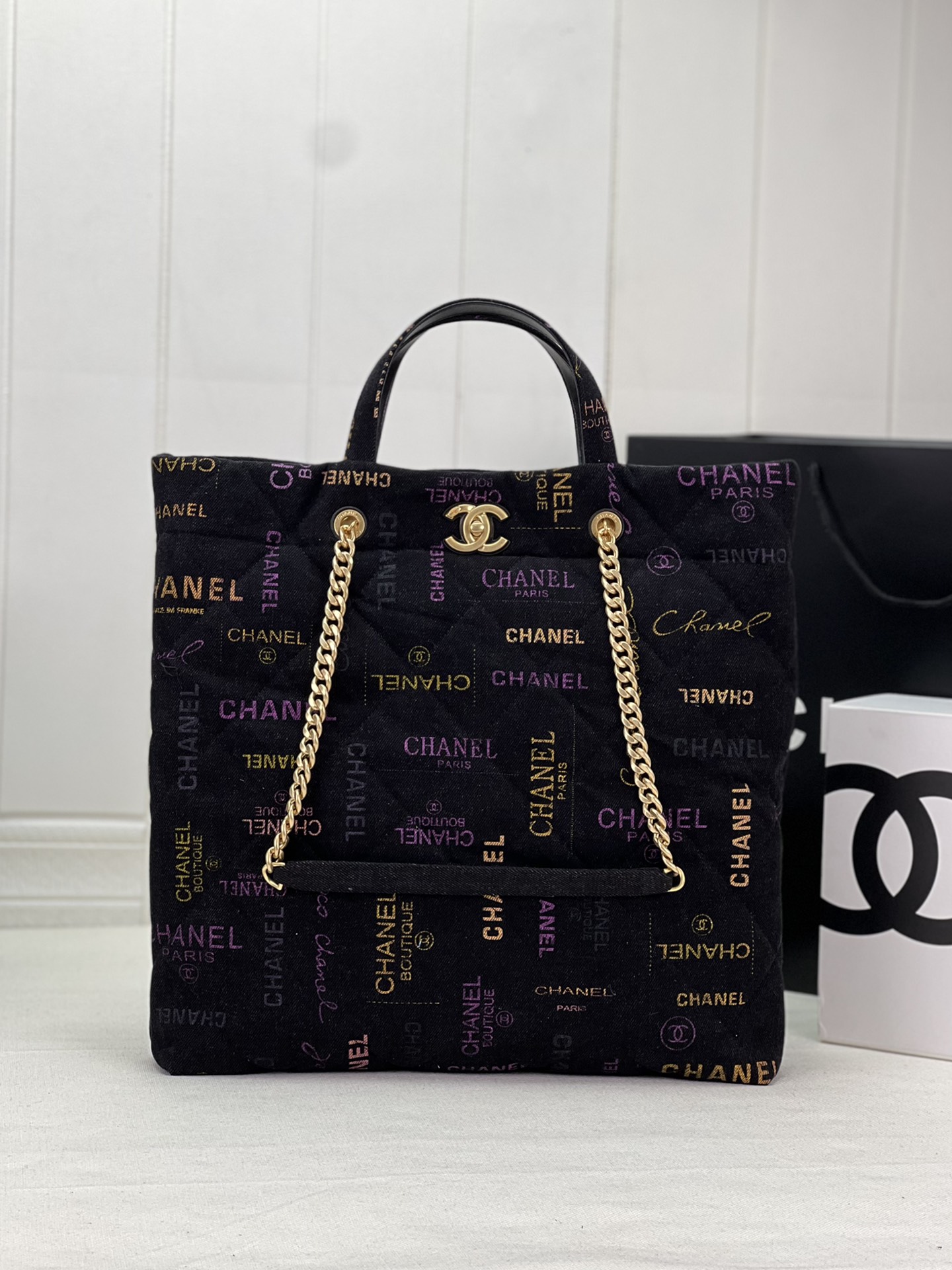 [TOP] CHANEL Shopping Bag Graffiti Denim 51×43×3cm - 2 Color