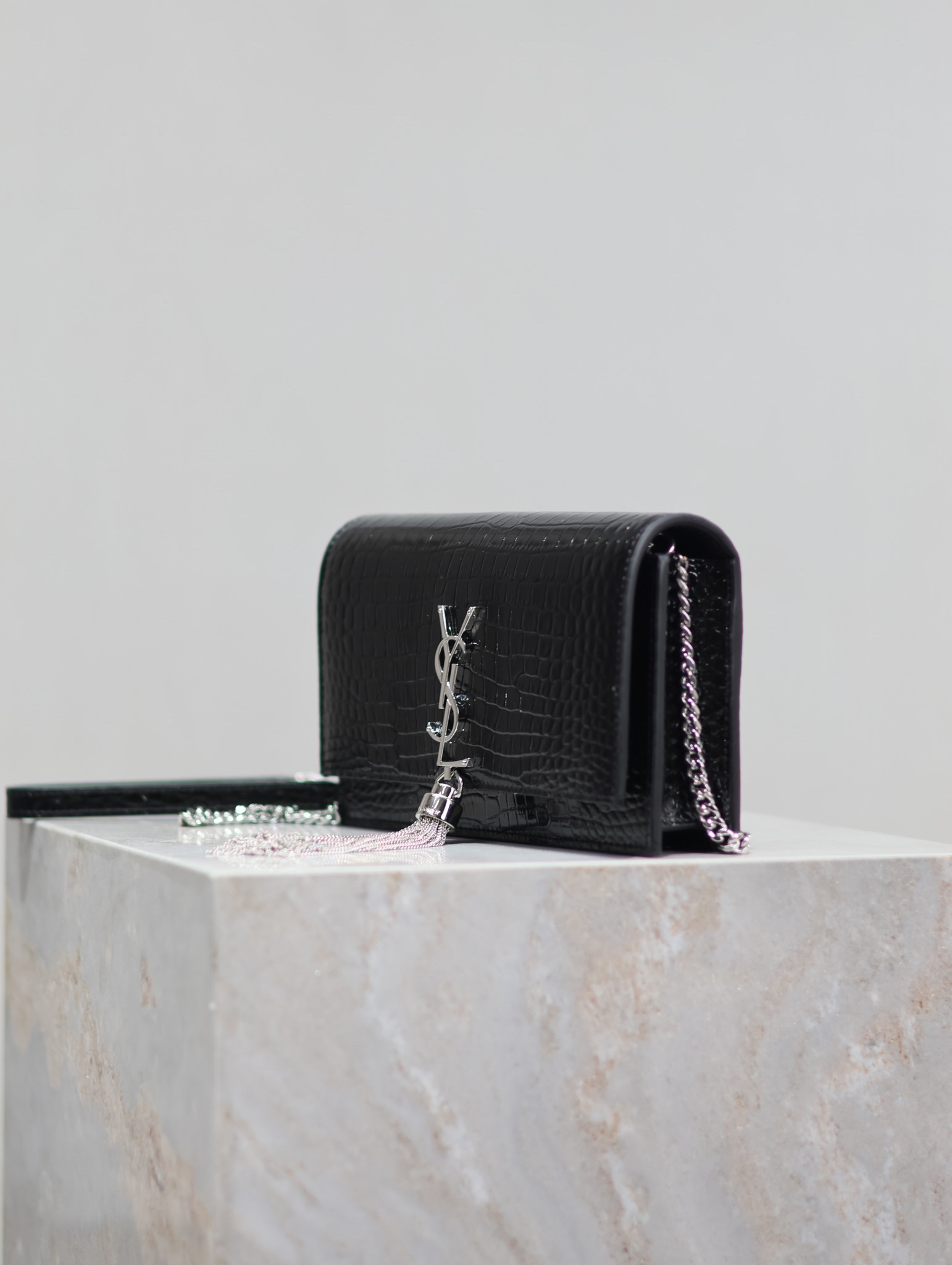 [TOP] Yves Saint Laurent YSL Kate Tassel Bag Croc Embossed Cowhide 19x12.5x4cm - Black&SHW