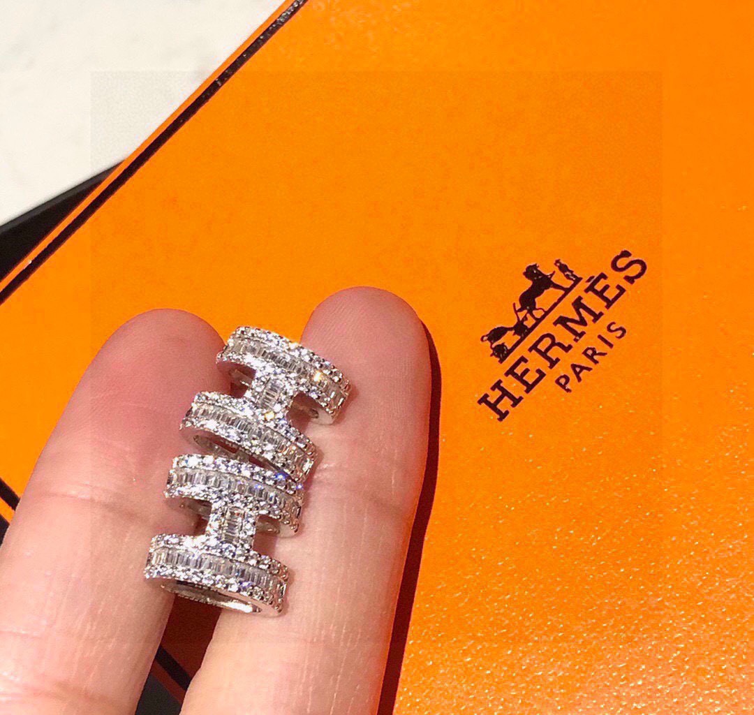 [TOP] HERMES Diamond H Earring
