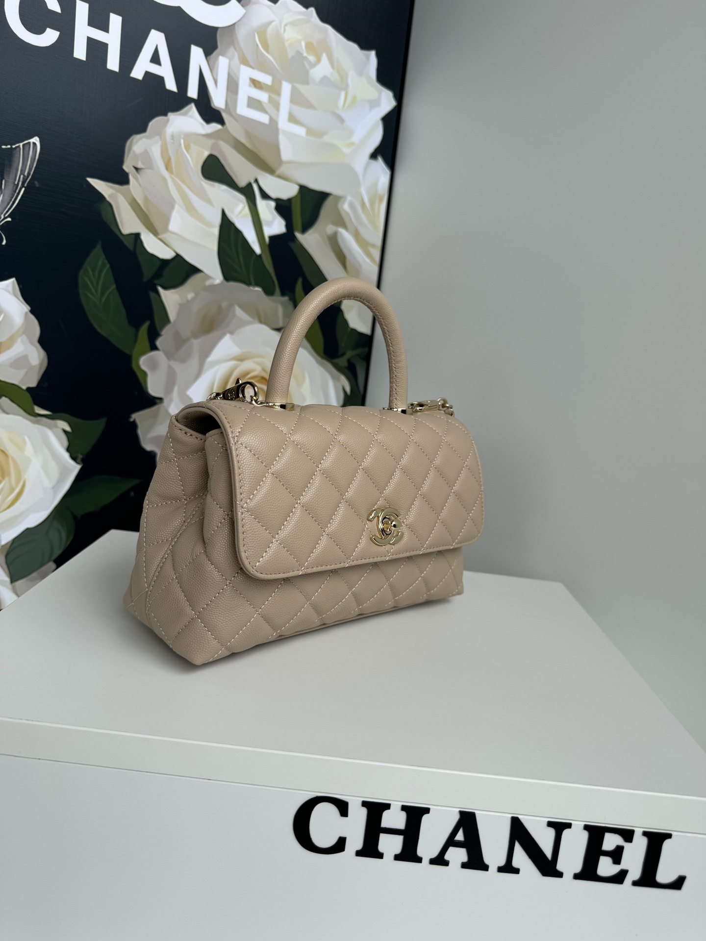 [TOP] Chanel CoCo Handle Bags Cowhide with Lambskin lining 23cm/28cm - Beige&GHW