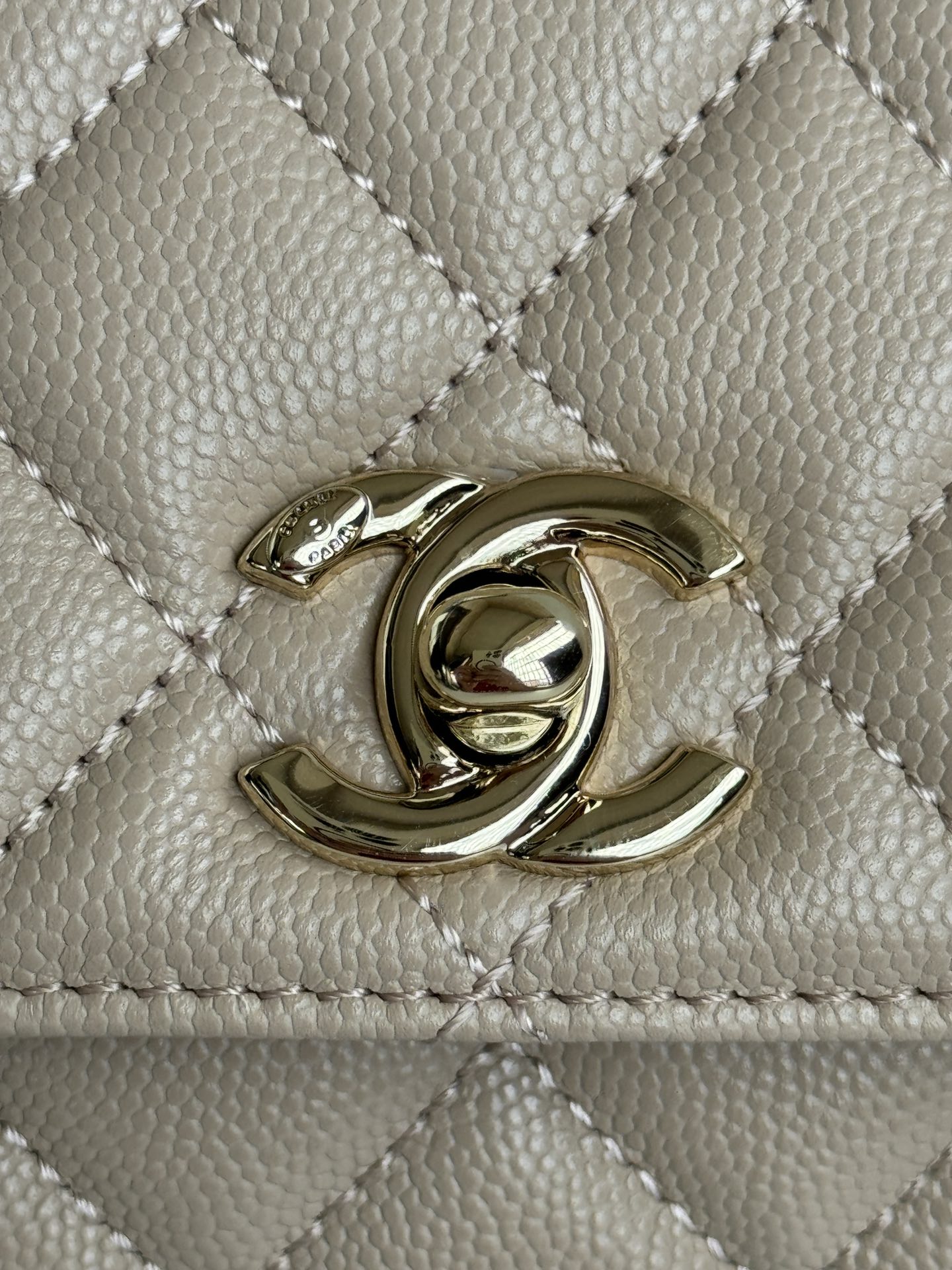 [TOP] Chanel CoCo Handle Bags Cowhide with Lambskin lining 23cm/28cm - Beige&GHW