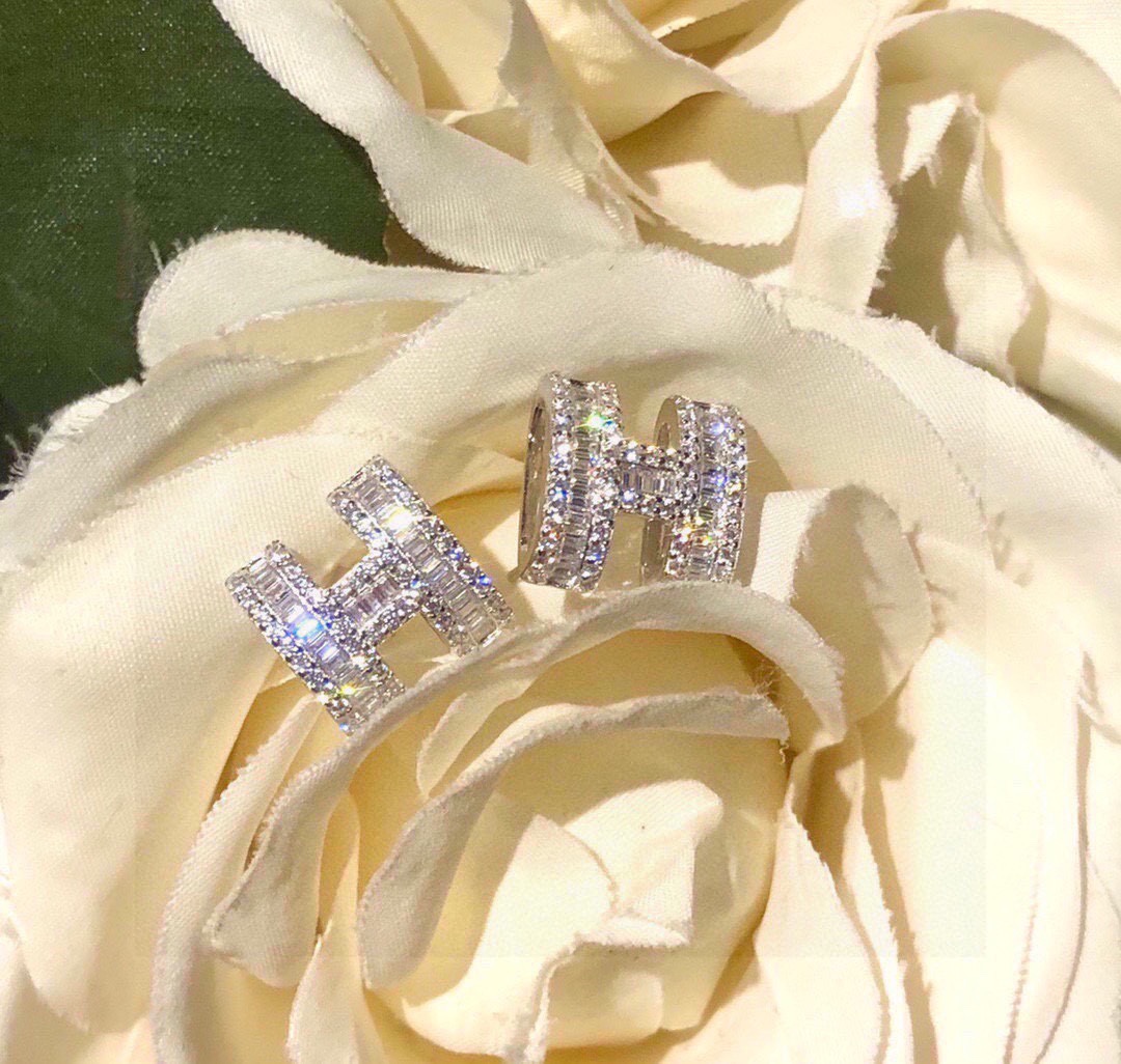 [TOP] HERMES Diamond H Earring