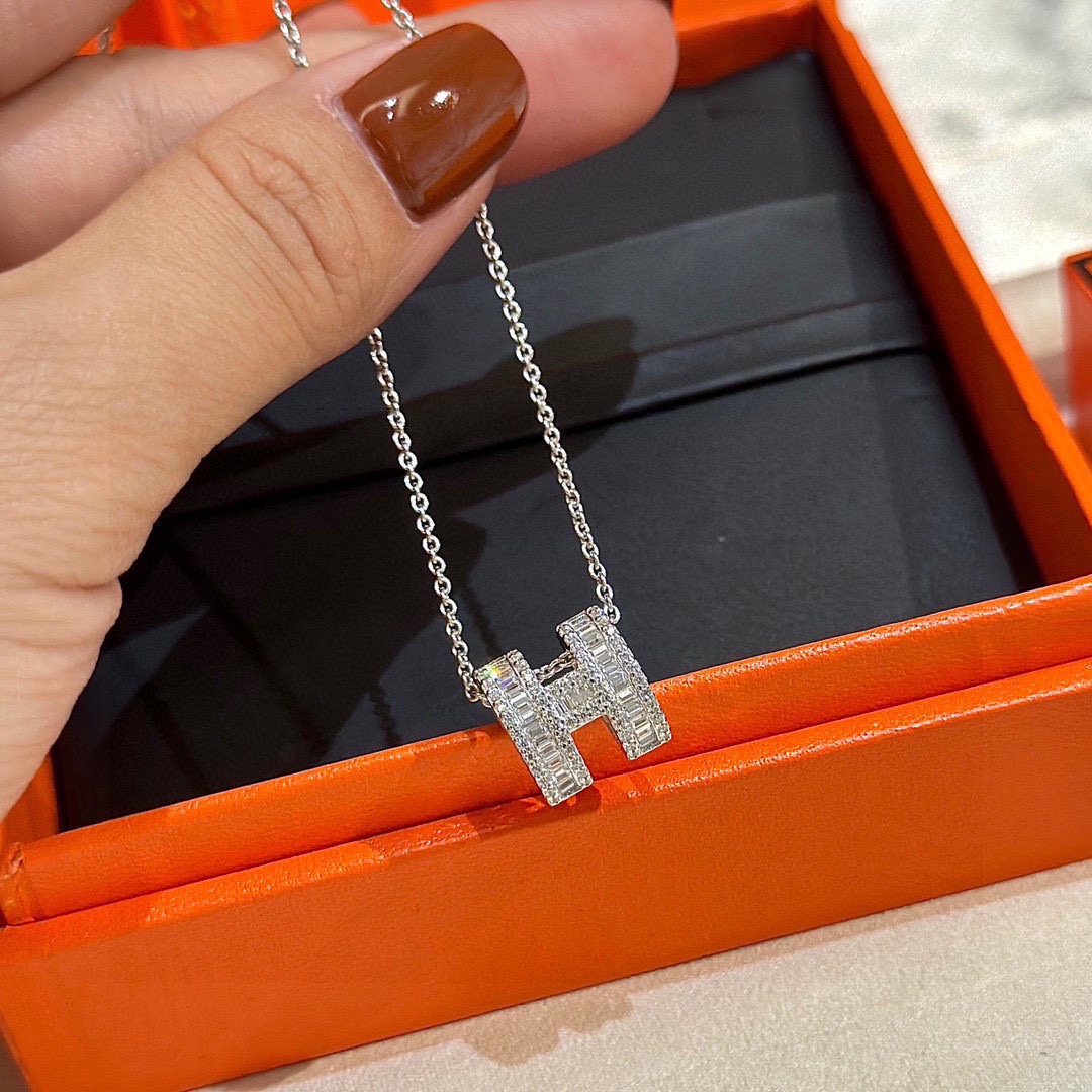 [TOP] HERMES H Necklace