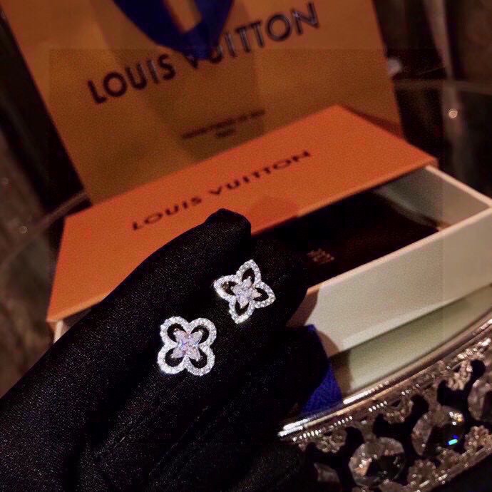 [TOP] Louis Vuitton LV Dissymmetry Earring
