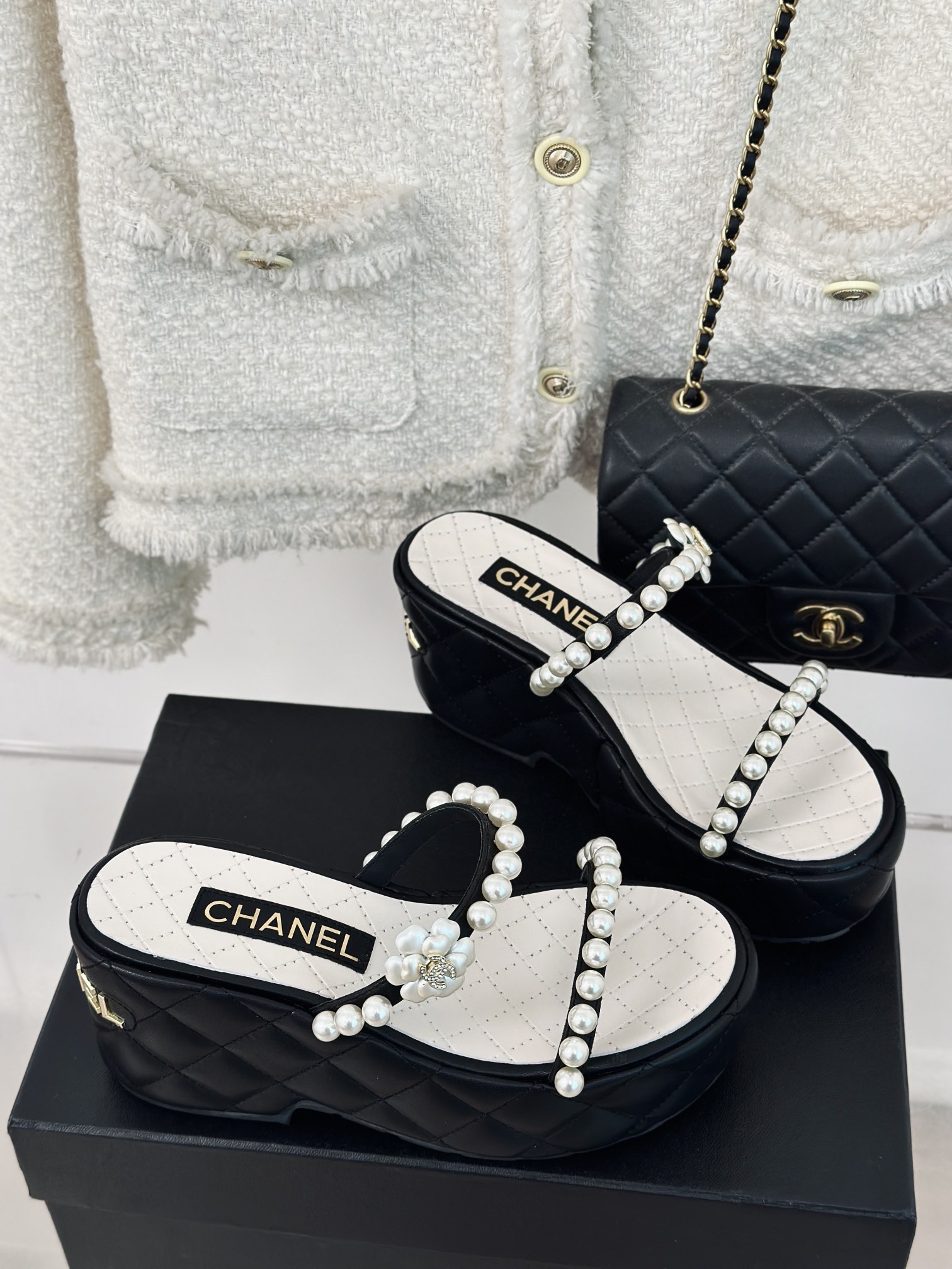 [TOP] CHANEL Thick-soled Camellia Pearls Platform Slides 7cm - 3 Color