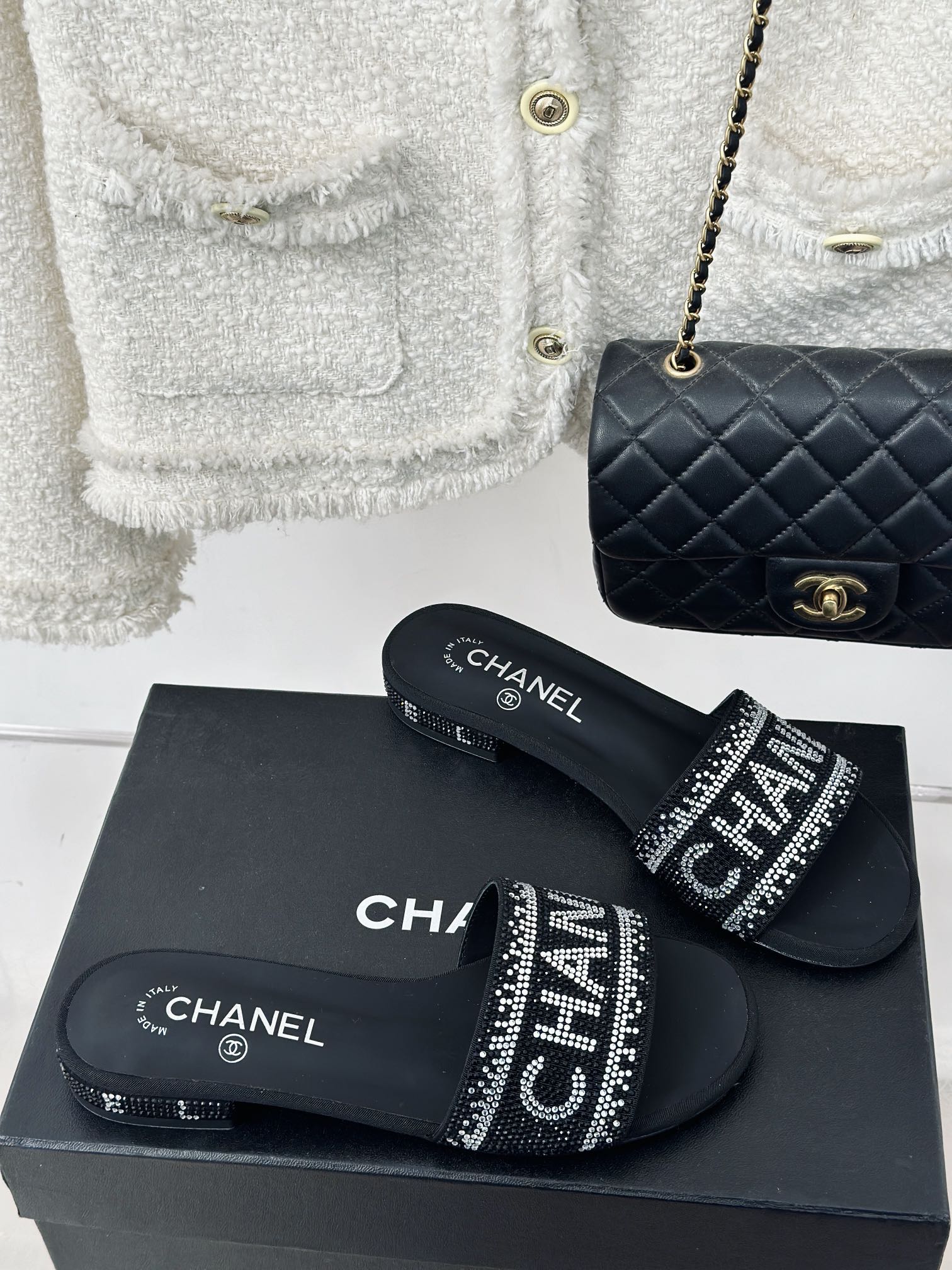 [TOP] CHANEL Classic Rhinestone Letter Slides 1.5cm - 2 Color