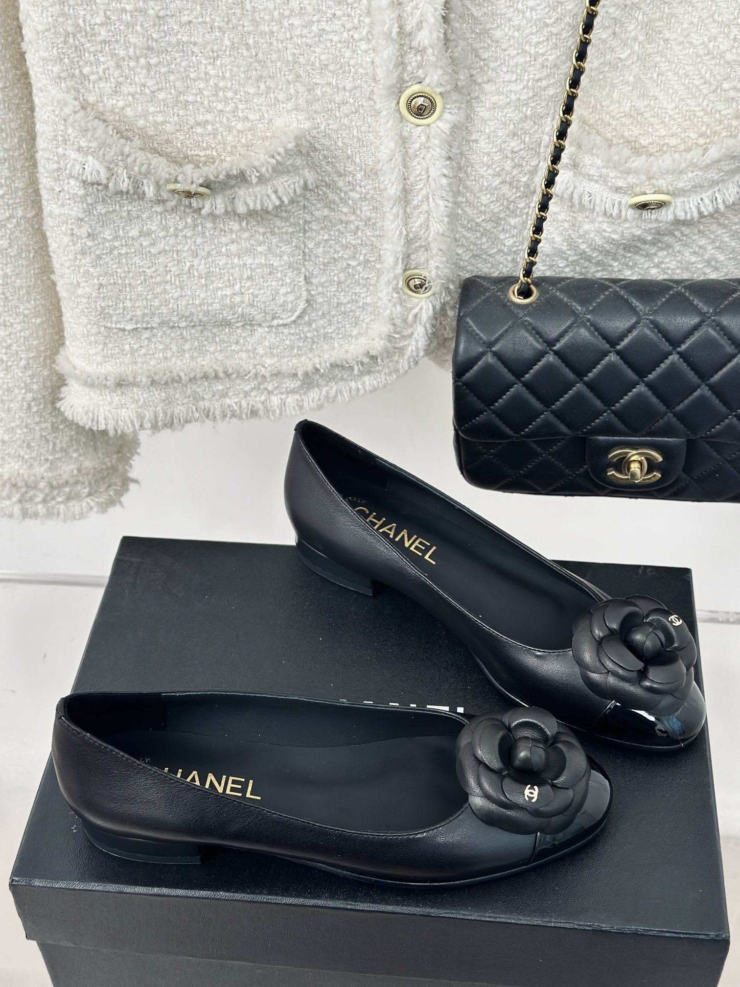 [TOP] CHANEL Camellia Flats 1.5cm - 3 Color