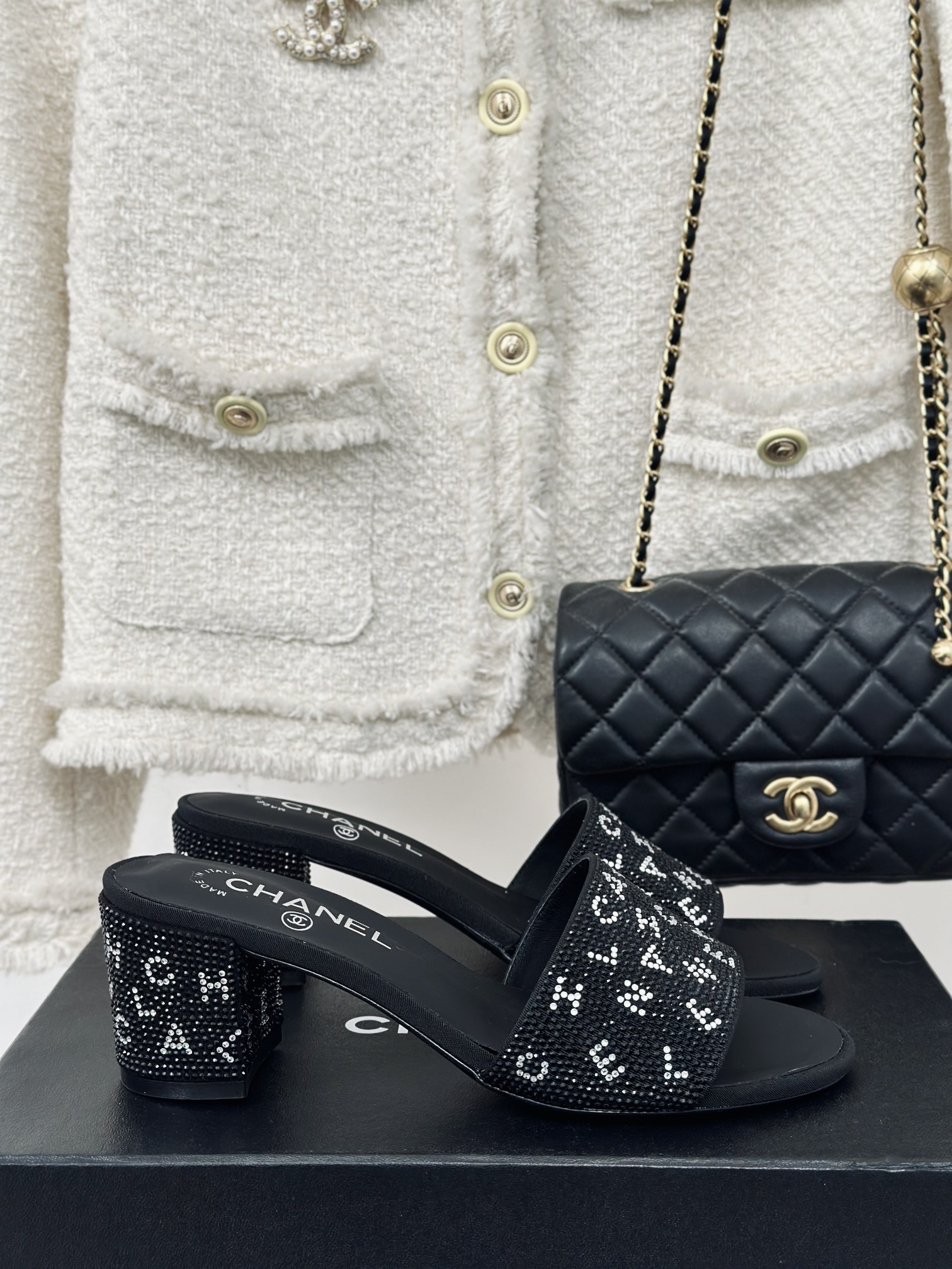 [TOP] CHANEL Classic Rhinestone Letter Slides 6cm - 2 Color