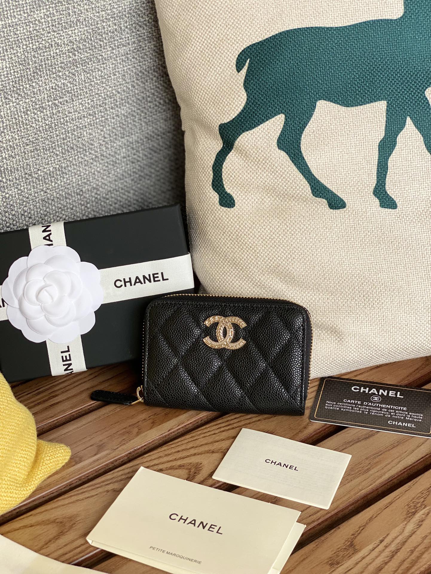 [TOP] CHANEL Caviar Wallets - GHW - 6 Colors - 711 Luxury