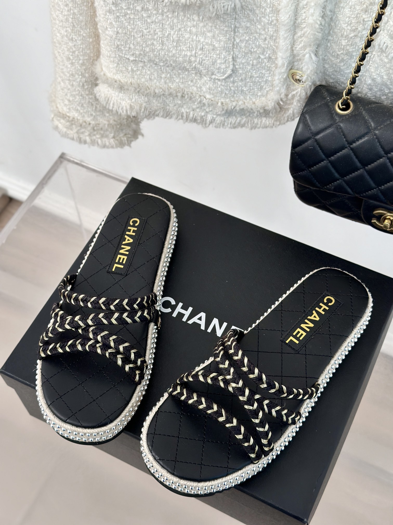[TOP] CHANEL Pearl Hemp Rope Slides - 3 Color