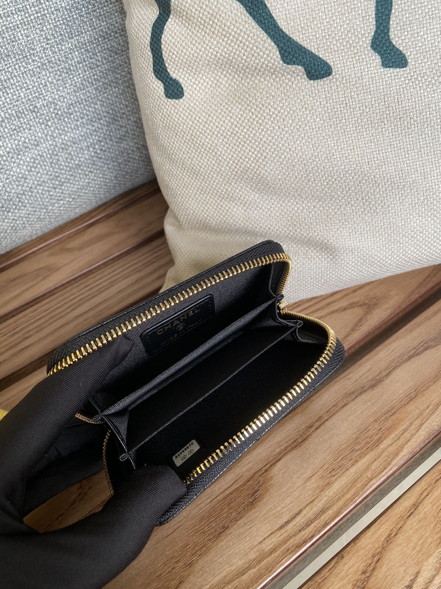 [TOP] CHANEL Caviar Wallets - GHW - 6 Colors - 711 Luxury