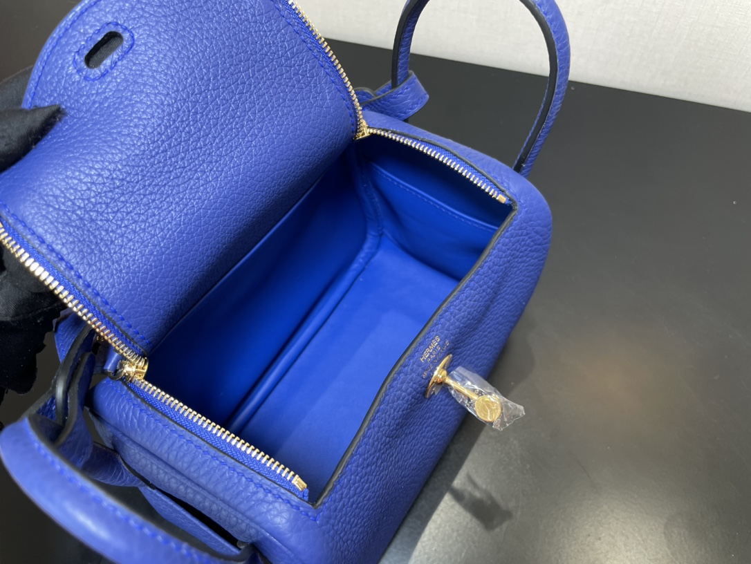[TOP] HERMES Mini Lindy Taurillon Clemence Leather 19 CM - Bleu Electrique & GHW/SHW