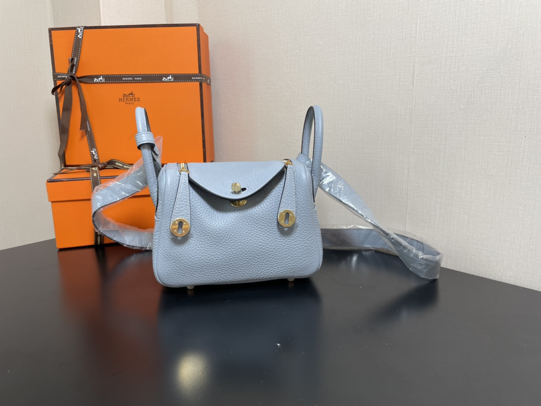 [TOP] HERMES Mini Lindy Taurillon Clemence Leather 19 CM - Bleu Glacier & GHW/SHW