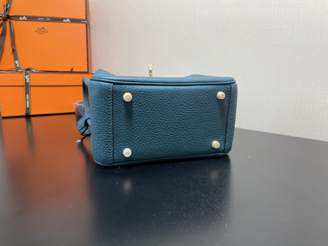 [TOP] HERMES Mini Lindy Taurillon Clemence Leather 19 CM - Bleu de Prusse & GHW/SHW