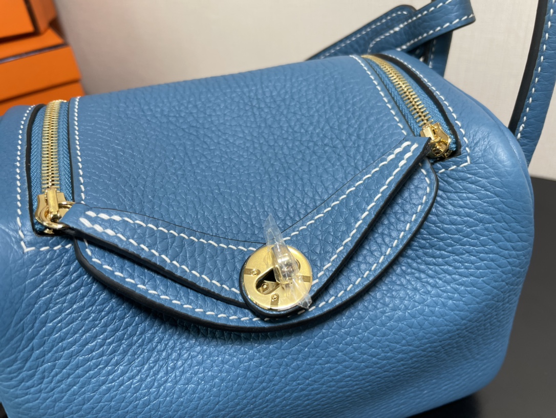 [TOP] HERMES Mini Lindy Taurillon Clemence Leather 19 CM - Bleu Jean & GHW/SHW