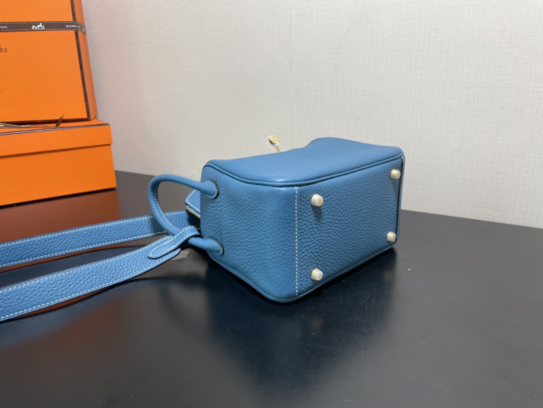 [TOP] HERMES Mini Lindy Taurillon Clemence Leather 19 CM - Bleu Jean & GHW/SHW