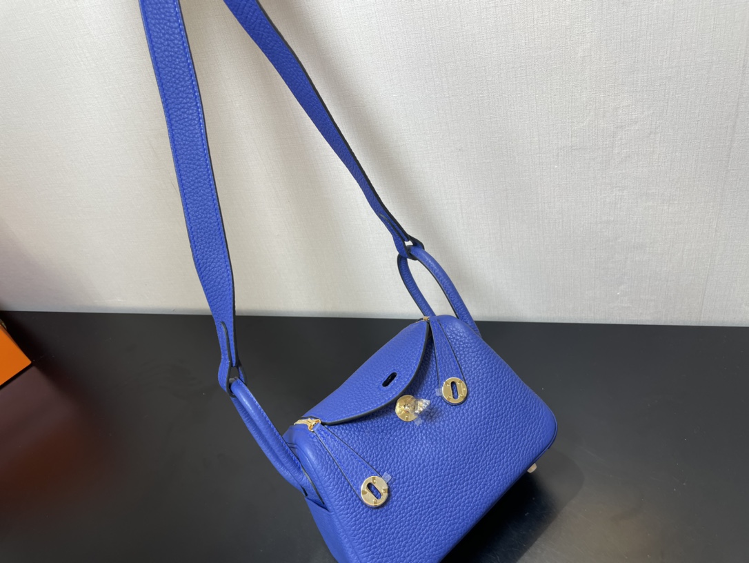 [TOP] HERMES Mini Lindy Taurillon Clemence Leather 19 CM - Bleu Electrique & GHW/SHW