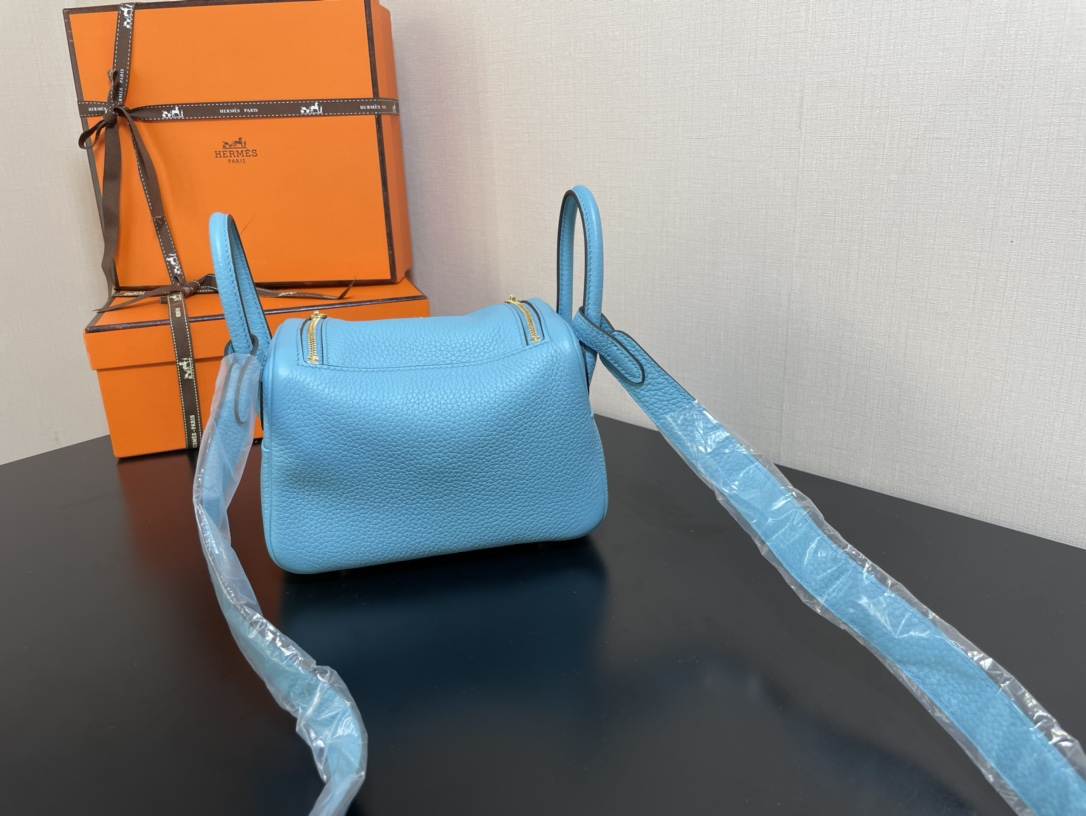 [TOP] HERMES Mini Lindy Taurillon Clemence Leather 19 CM - Bleu Du Nord & GHW/SHW