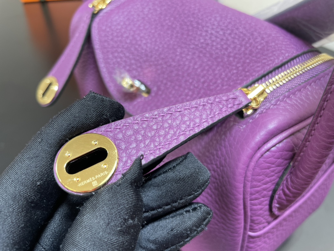 [TOP] HERMES Mini Lindy Taurillon Clemence Leather 19 CM - Anemone & GHW/SHW