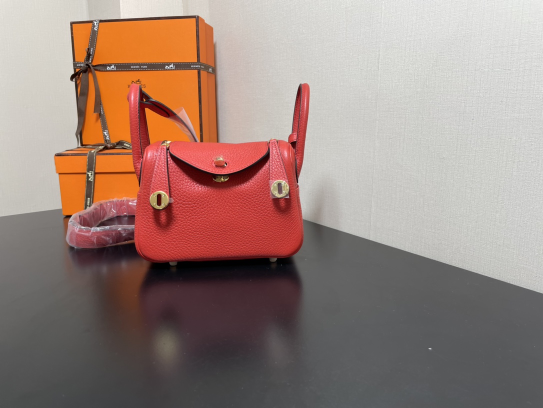 [TOP] HERMES Mini Lindy Taurillon Clemence Leather 19/26/30 CM - Rouge de Coeur & GHW/SHW