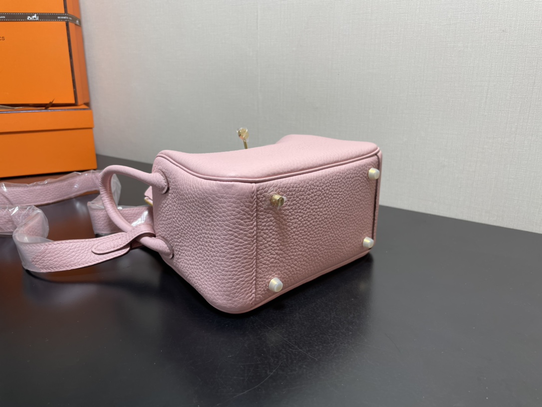 [TOP] HERMES Mini Lindy Taurillon Clemence Leather 19 CM - Rose Sakura& GHW/SHW