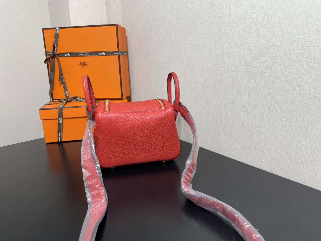 [TOP] HERMES Mini Lindy Taurillon Clemence Leather 19/26/30 CM - Rouge de Coeur & GHW/SHW