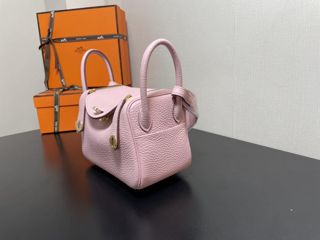 [TOP] HERMES Mini Lindy Taurillon Clemence Leather 19 CM - Rose Sakura& GHW/SHW