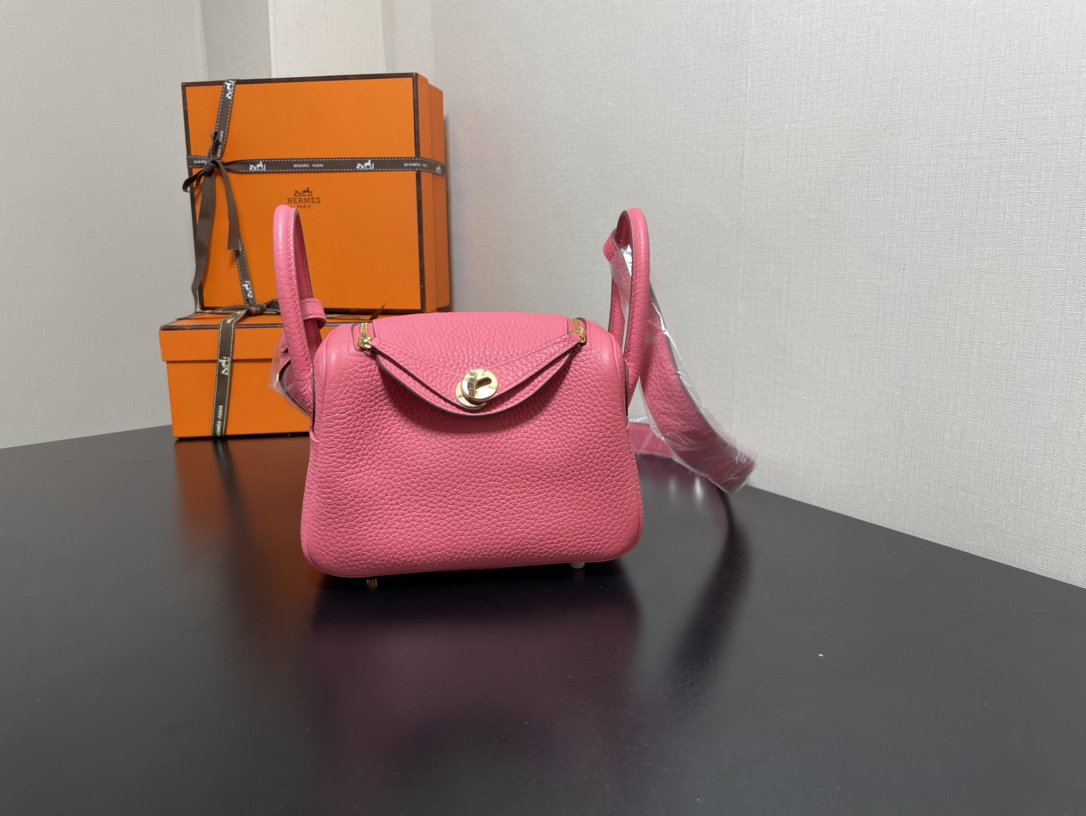 [TOP] HERMES Mini Lindy Taurillon Clemence Leather 19 CM - Rose Lipstick & GHW/SHW