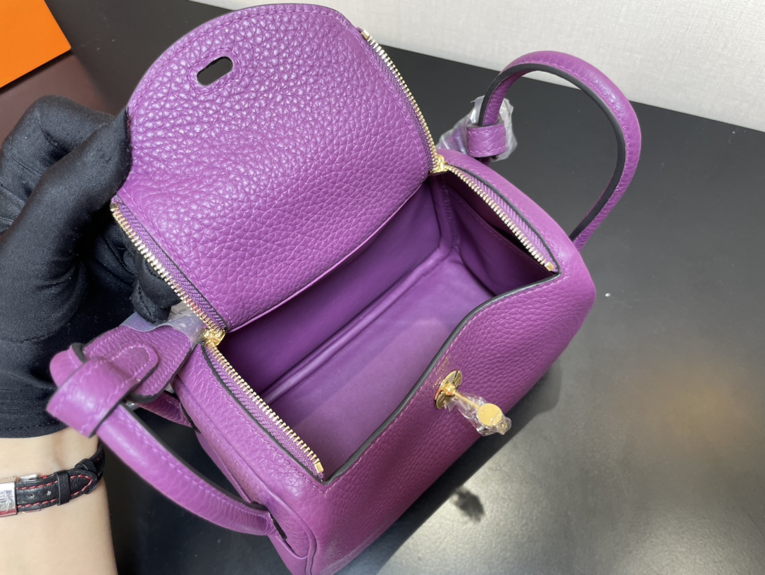 [TOP] HERMES Mini Lindy Taurillon Clemence Leather 19 CM - Anemone & GHW/SHW