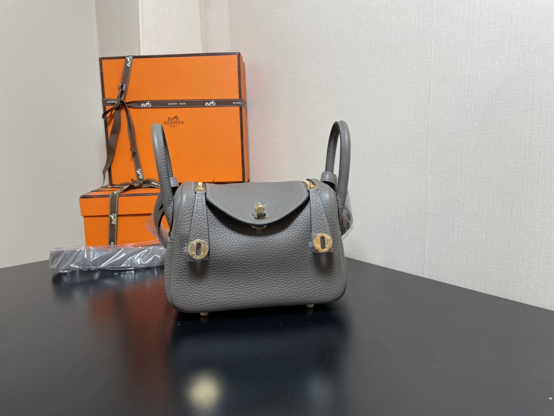 [TOP] HERMES Mini Lindy Taurillon Clemence Leather 19 CM - Etain & GHW/SHW