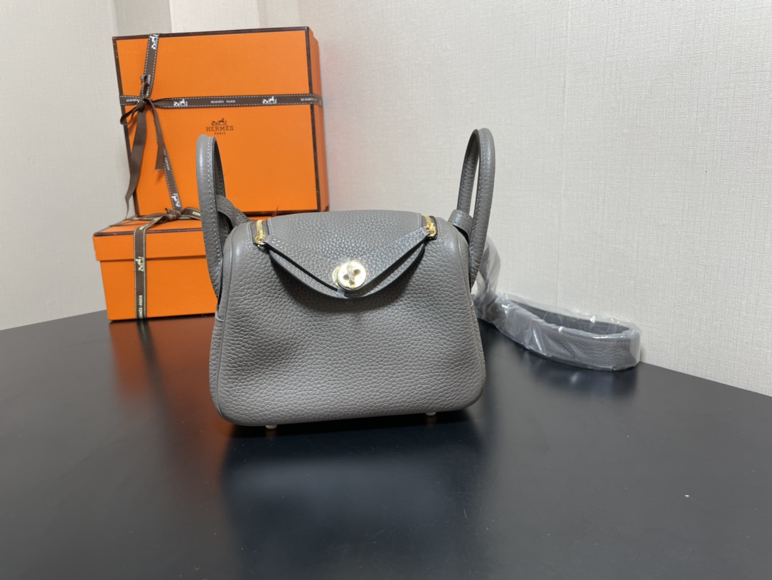 [TOP] HERMES Mini Lindy Taurillon Clemence Leather 19 CM - Etain & GHW/SHW