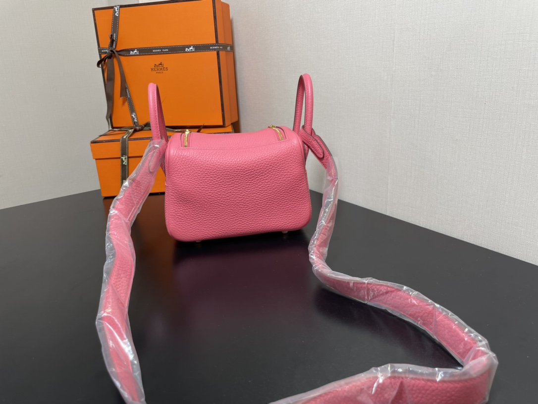 [TOP] HERMES Mini Lindy Taurillon Clemence Leather 19 CM - Rose Lipstick & GHW/SHW