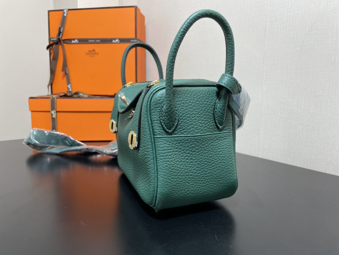 [TOP] HERMES Mini Lindy Taurillon Clemence Leather 19 CM - Malachite & GHW/SHW