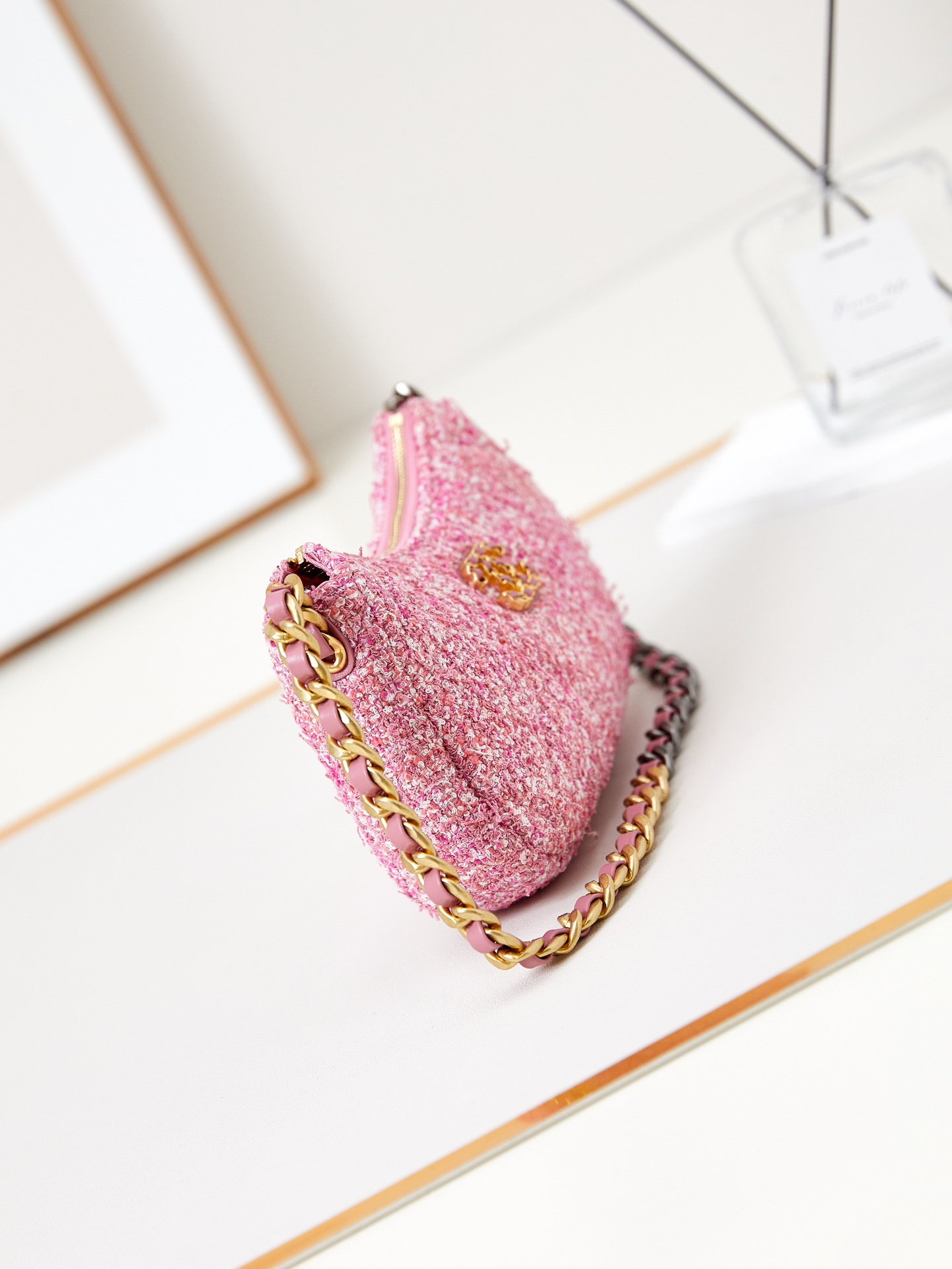 [TOP] CHANEL Woolen Hobo Bag 13x20x4.5cm - Pink
