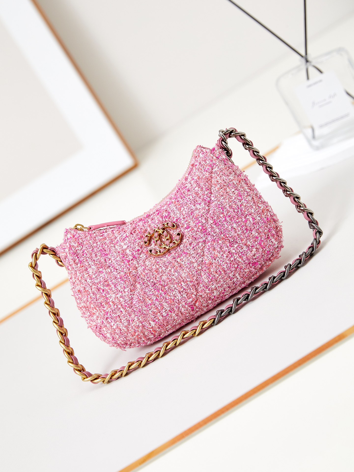 [TOP] CHANEL Woolen Hobo Bag 13x20x4.5cm - Pink